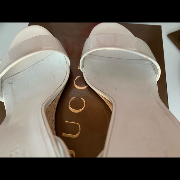 GUCCI VERNICE PATENT WHITE WEDGE HEELS IN WMN 7.5 - Picture 7 of 8
